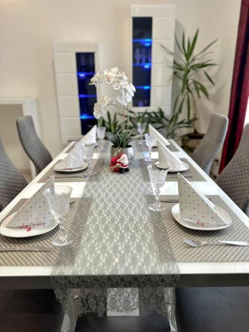 Holiday home Flumen I Cozy House With Free Parking Prague