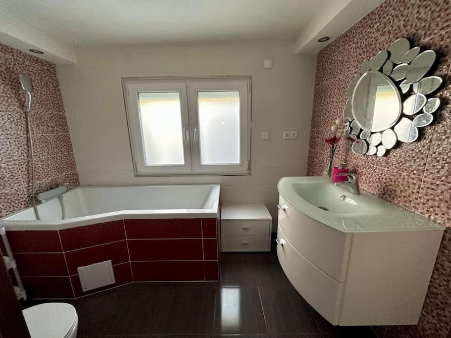 Flumen I Cozy House With Free Parking * Prague